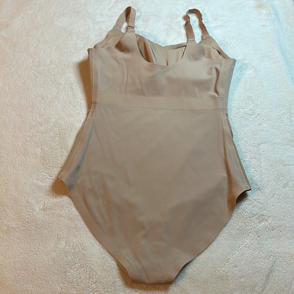 Honeylove Petite Cami Bodysuit Size S - Picture 8 of 14